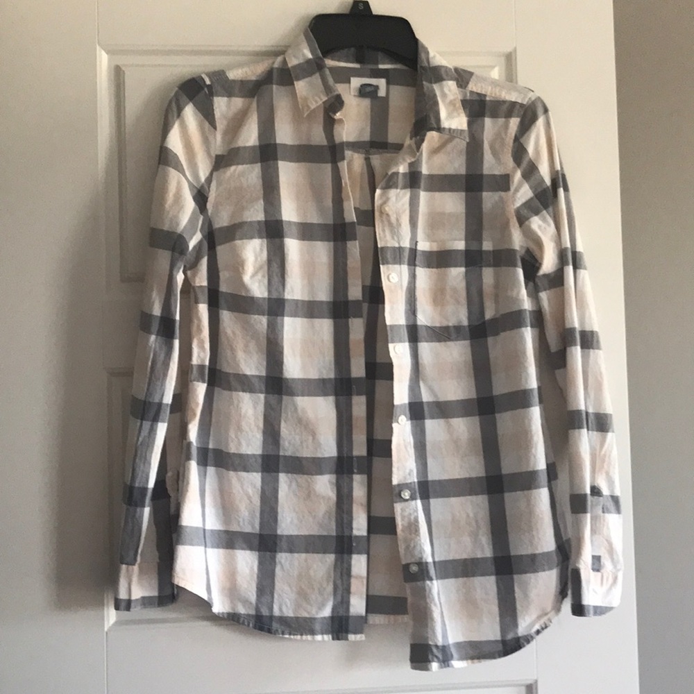 Old Navy gray and pink checkered button down